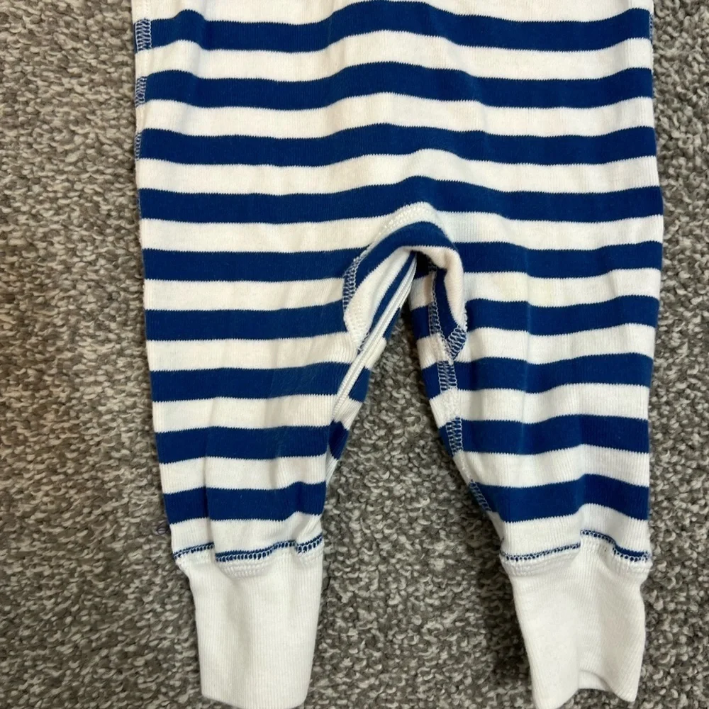 Hanna Andersson Blue and White Striped Kids One Piece pajamas 6-9 months